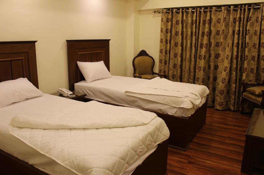 Hotel Diplomat Islamabad Exteriör bild