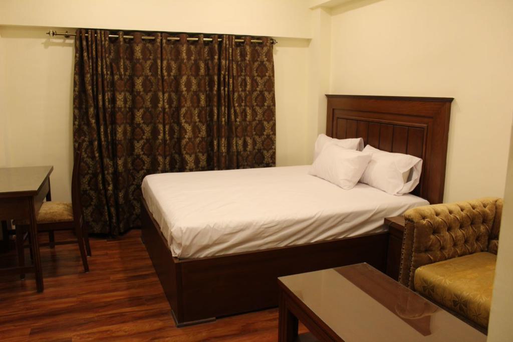 Hotel Diplomat Islamabad Exteriör bild