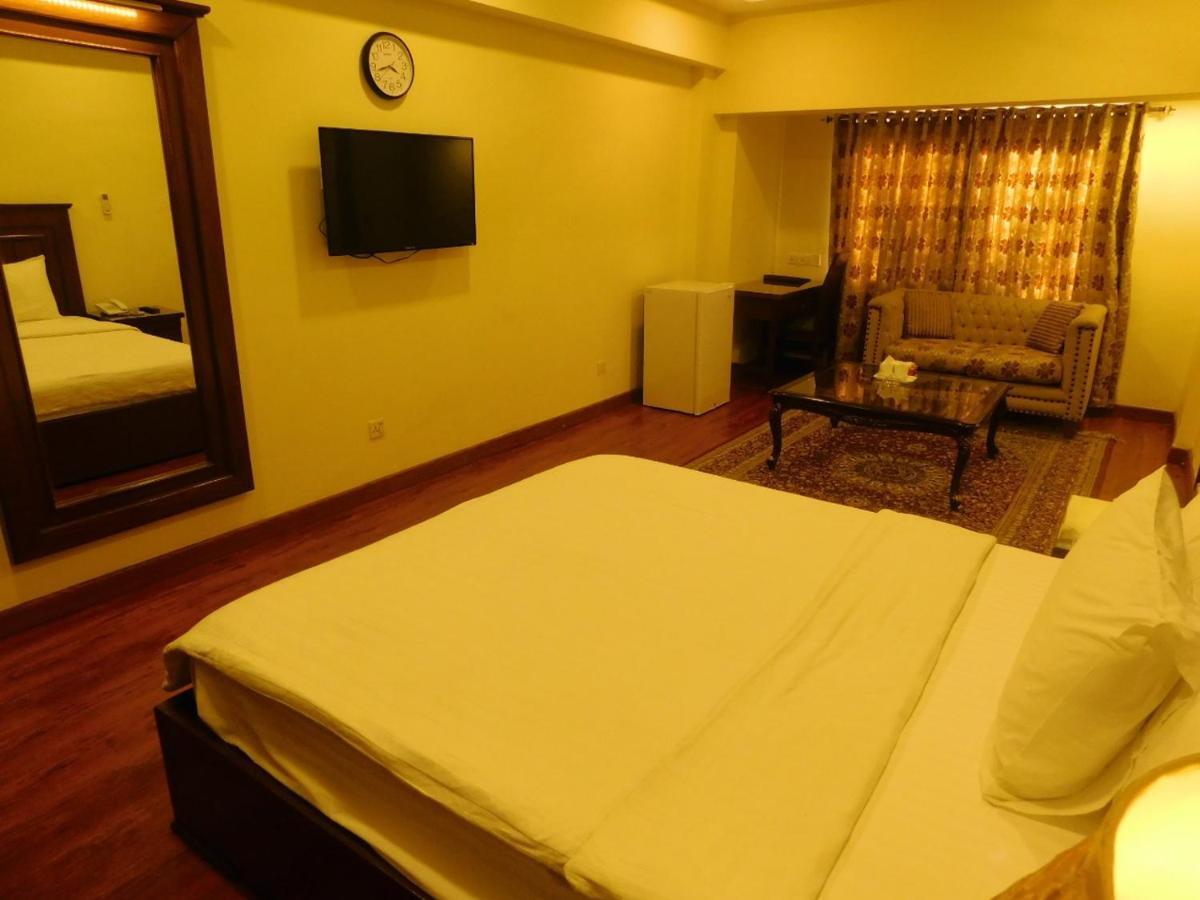Hotel Diplomat Islamabad Exteriör bild